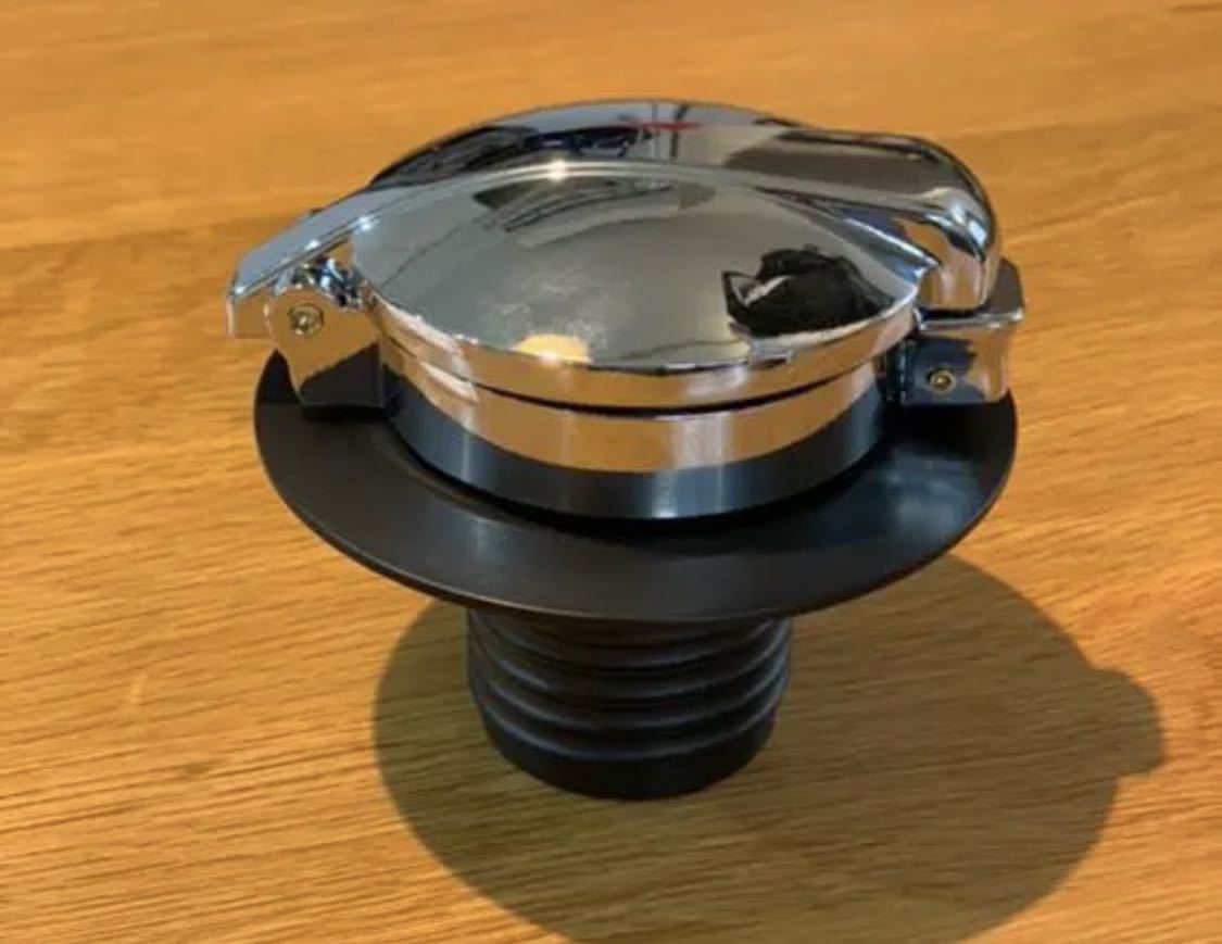 BMW R100RS等用アルミ削り出しモンツァタイプのタンクキャップ 美品