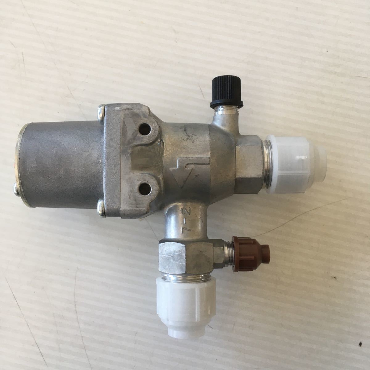 クラウン　jzs133 エアコンプレッシャーレギュレーター　EPR クラウンjzs133 エアコンプレッシャーレギュレーターEPR