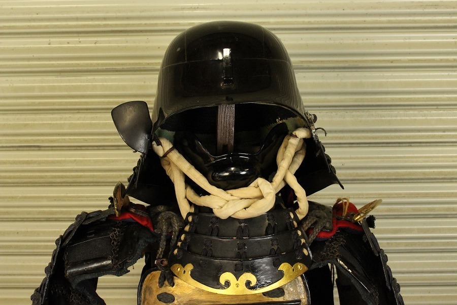 銀閣】 武具甲冑 丸に違い鷹の羽紋入 鎧 揃 胴上79cm 時代箱入 Samurai 