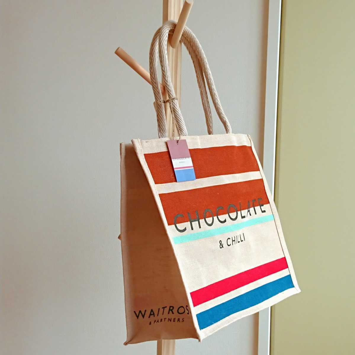 新品 イギリス 王室御用達スーパー Waitroseウェイトローズ チョコレート エコバッグ アウトドア の落札情報詳細 ヤフオク落札価格情報 オークフリー スマートフォン版