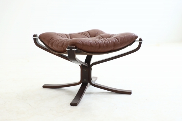 バットネ VATNE”社“ファルコンチェア Falcon Chair オットマン 【公式