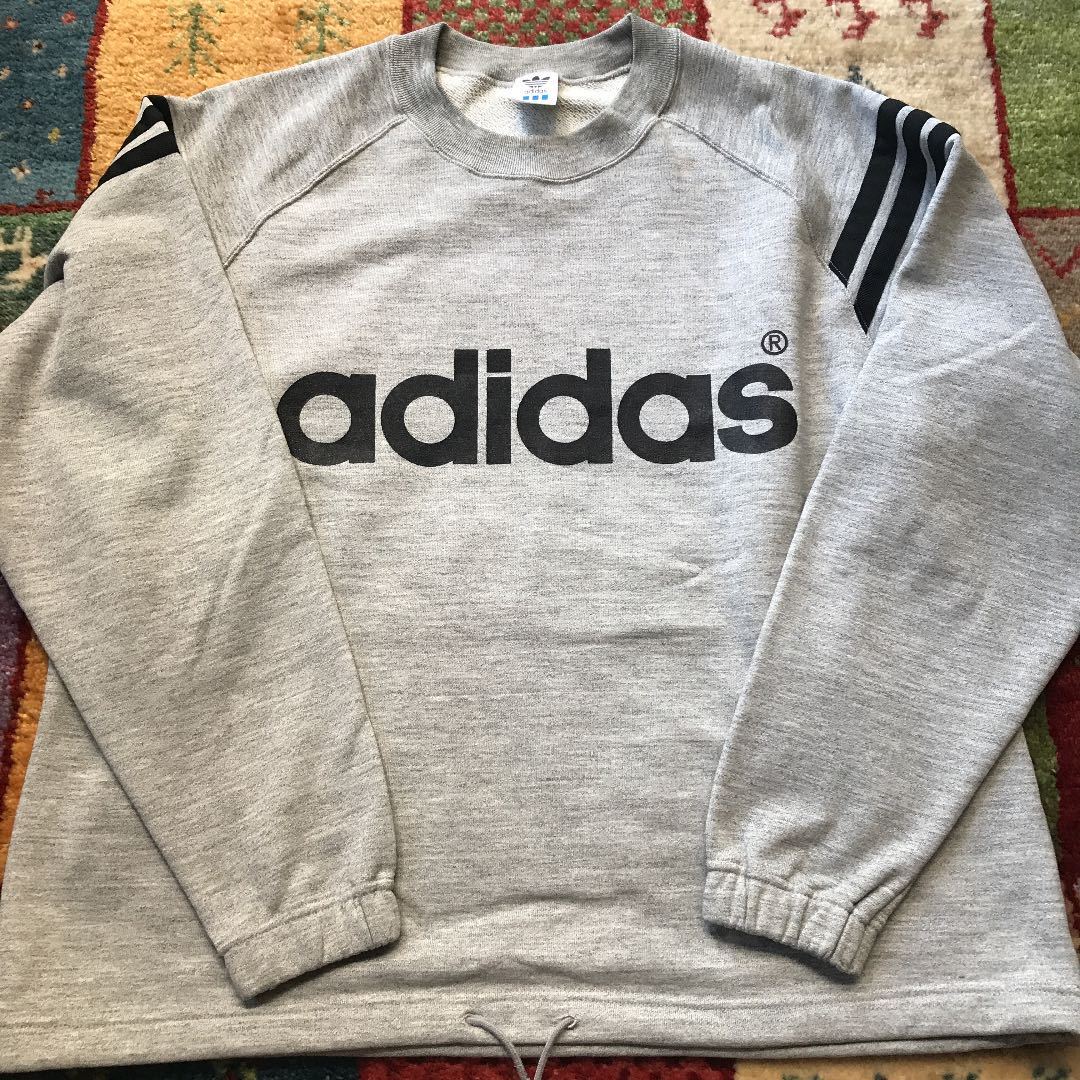 Adidas アディダス トレーナー 古着 デサント オールド ビンテージ Xl Ll の落札情報詳細 ヤフオク落札価格情報 オークフリー スマートフォン版