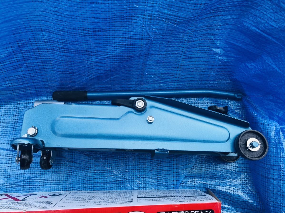 新品 未使用 C Z Select 油圧ジャッキ 2 25トン 普通車用 最低133mm 387mm Lj Tt619 タイヤ交換 点検整備フロア ジャッキ の落札情報詳細 ヤフオク落札価格情報 オークフリー スマートフォン版