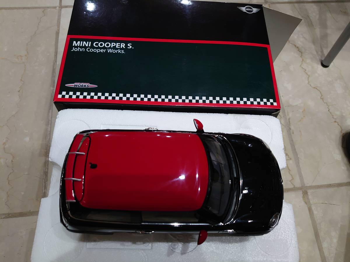 1/18京商(KYOSHO)MINIディーラー物 ミニクーパーS ジョンクーパー 