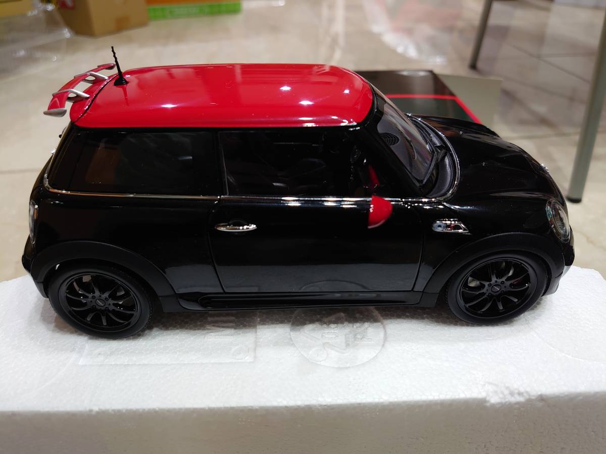 1/18京商(KYOSHO)MINIディーラー物 ミニクーパーS ジョンクーパー 