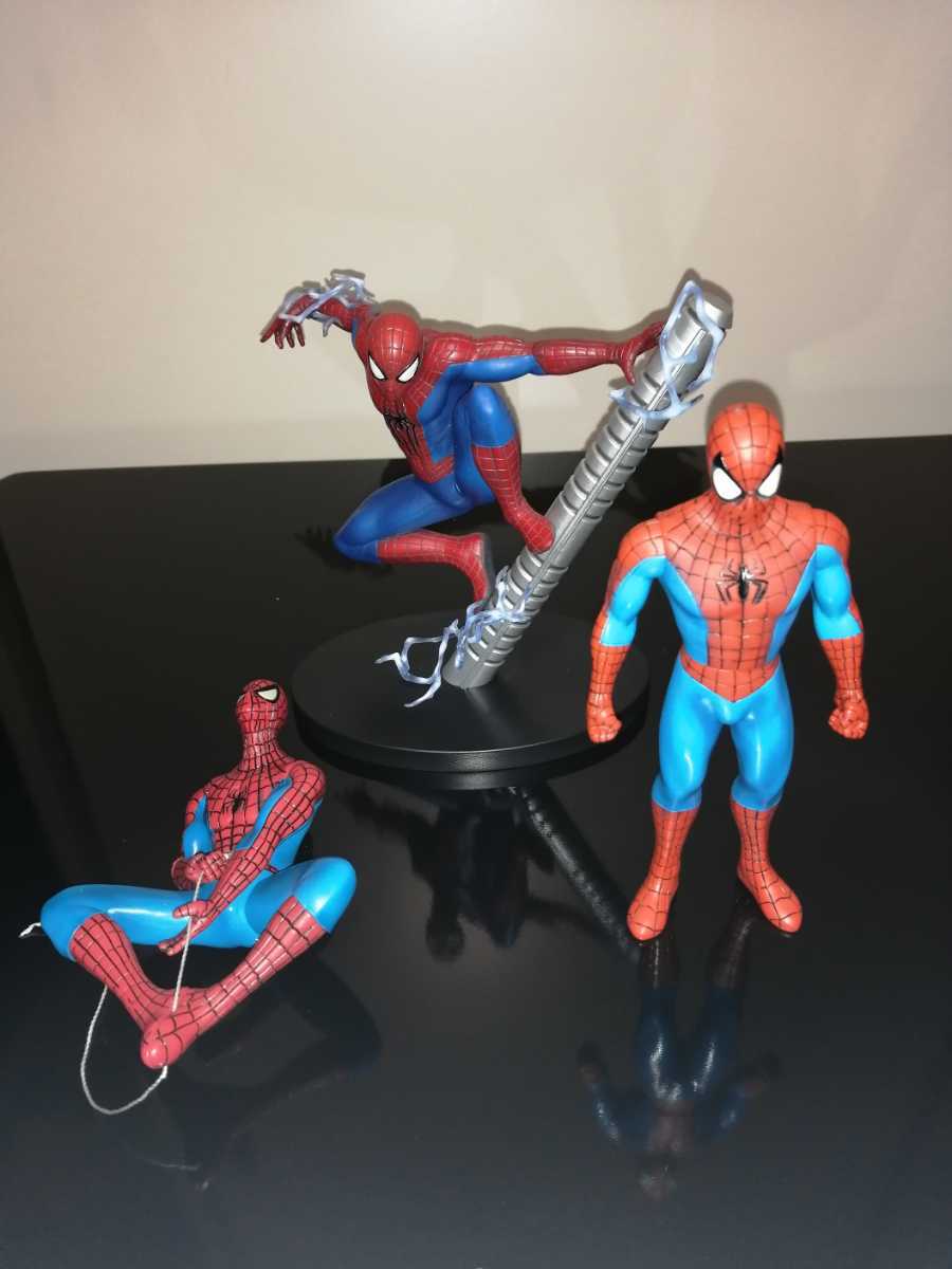 スパイダーマン　フィギュア　ソフビ　USJ アベンジャーズ スパイダーマン 限定グッズ 美品]スパイダーマン フィギュア