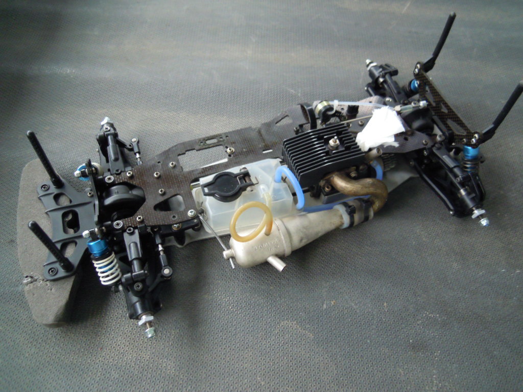 田宮 タミヤ 1/8 TGRシャーシ エンジン付 中古ジャンク エンジンカー