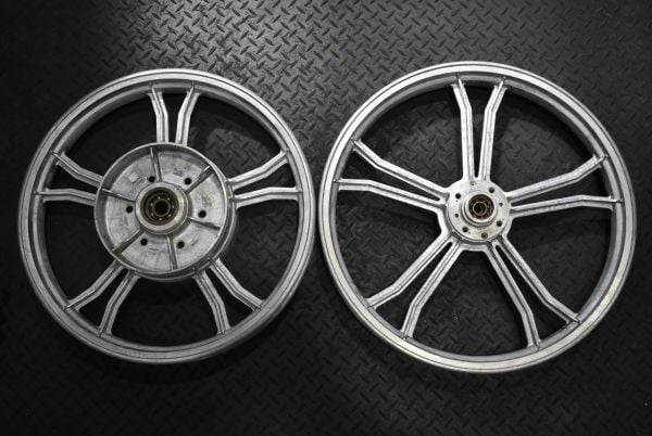 メルバ キャスト ホイール②（検 Z1 Z2 KZ 900 750ss FX MK 500 KH