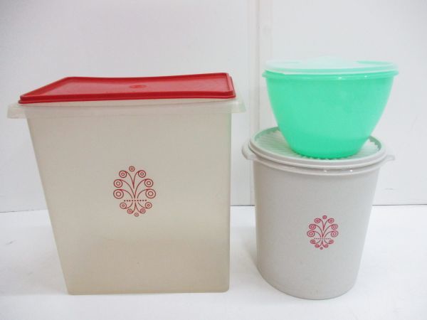 Tupperware タッパーウェア 大量 24個まとめ 保存 密閉容器 円筒型 角型 等 51613a 2 140 の落札情報詳細 ヤフオク落札価格情報 オークフリー スマートフォン版