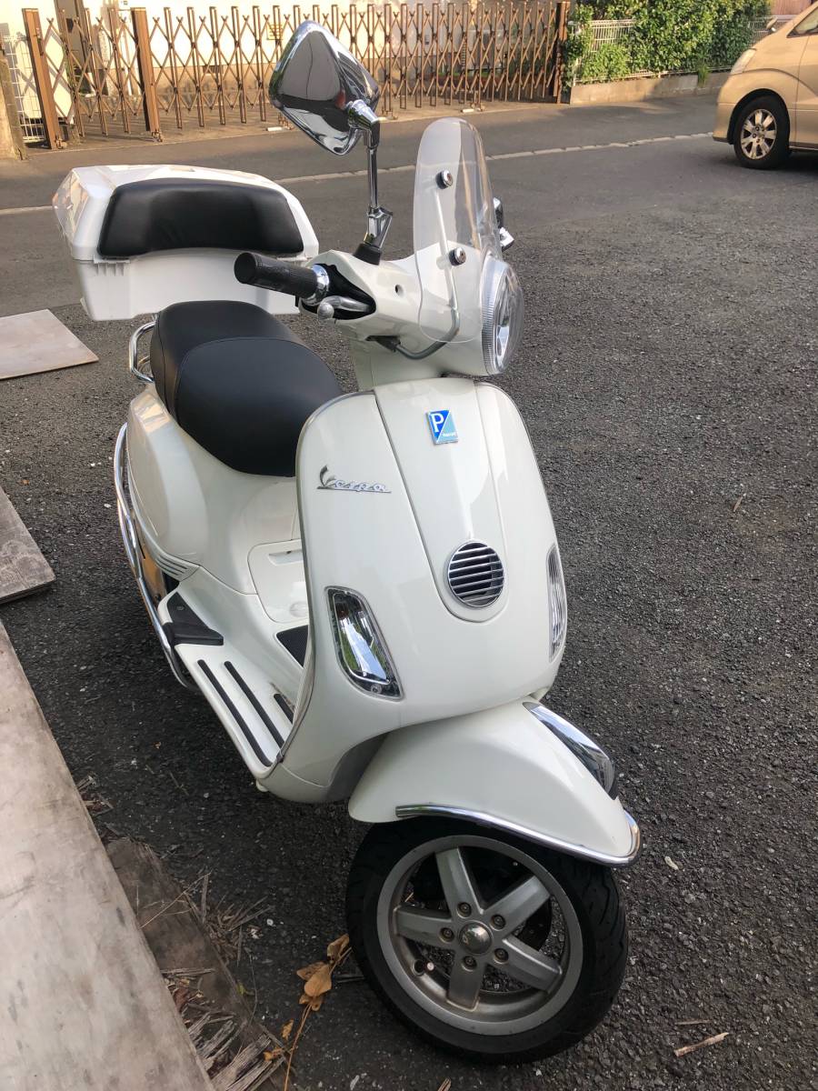 3万スタート Vespa ベスパ Vxl125 中古 点検済 ホワイト スクーター 原付 サイドスタンド付き 風よけ付 Etc 荷物入れ付き 3万km走行 手渡し の落札情報詳細 ヤフオク落札価格情報 オークフリー スマートフォン版