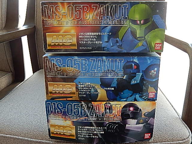 新品】バンダイ 機動戦士ガンダム 1/100 MG 旧ザク・ランバラル専用旧