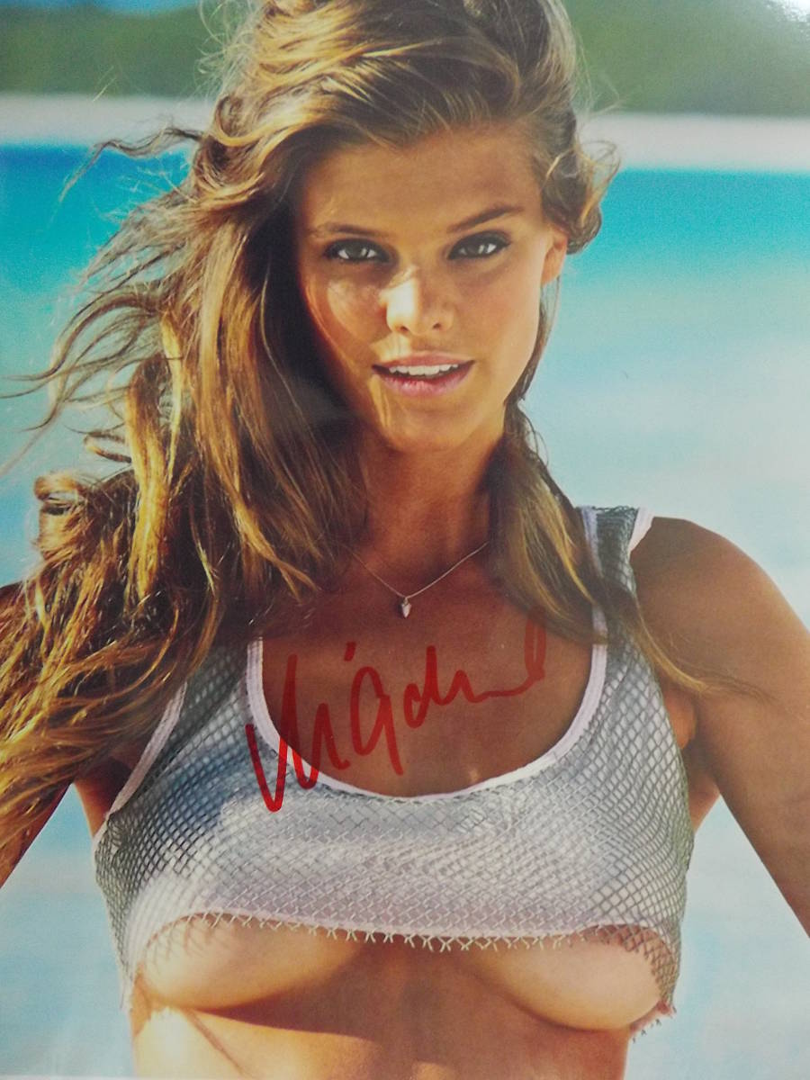 ニーナ アグダル直筆サイン入り写真 の落札情報詳細 ヤフオク落札価格情報 オークフリー スマートフォン版