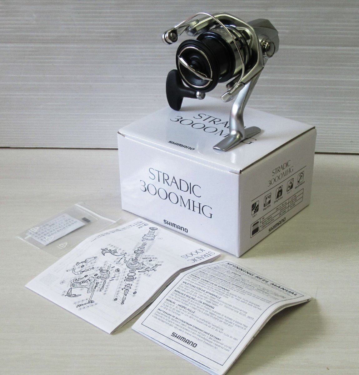 SHIMANO STRADIC 3000MHG 未使用 正統進化+密巻きなしの23ストラディックが