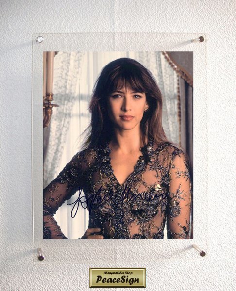 ソフィー・マルソー…直筆サイン入り超大型写真…