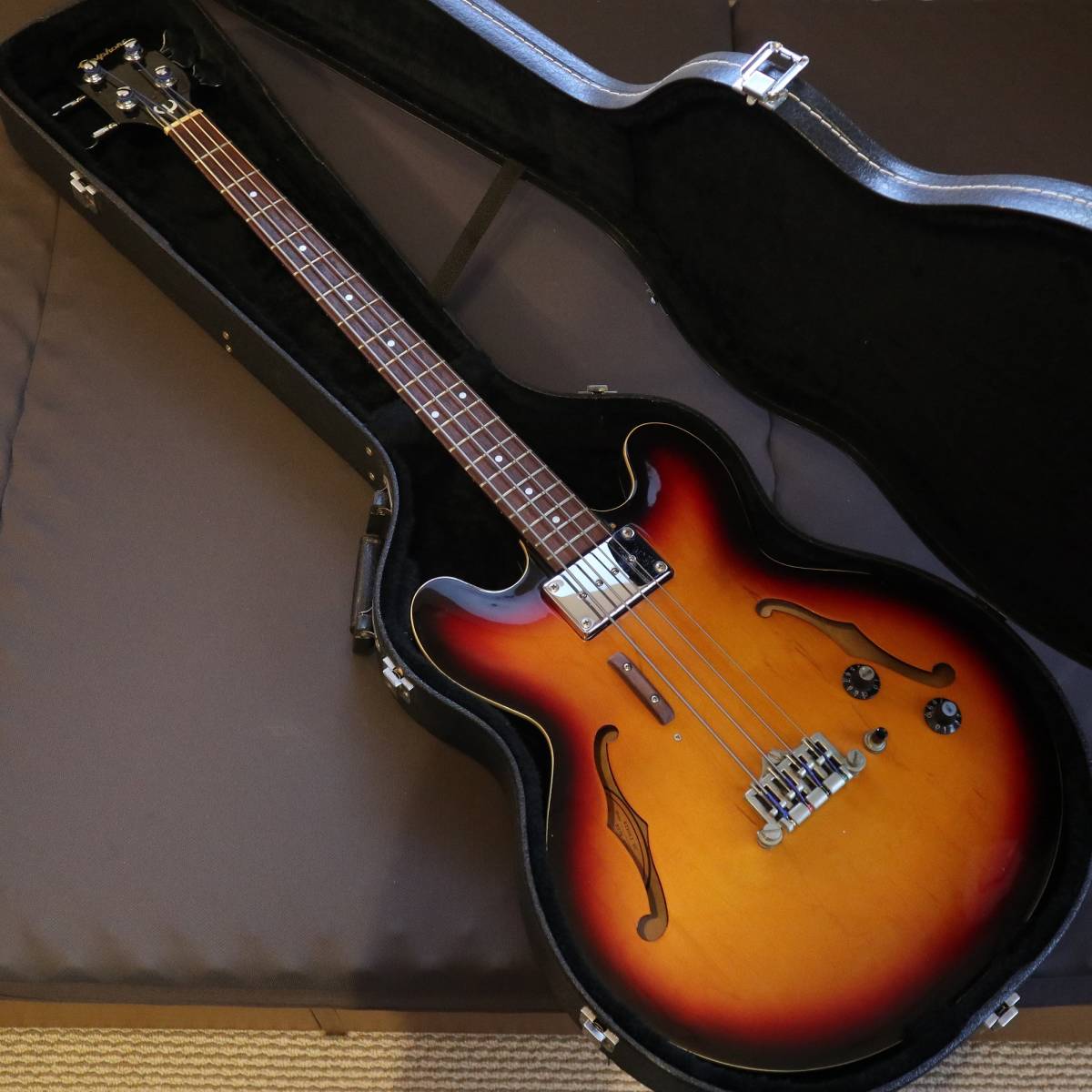 Epiphone(エピフォン） エレキベース RIVOLI(リヴォリ）Ⅱ VC