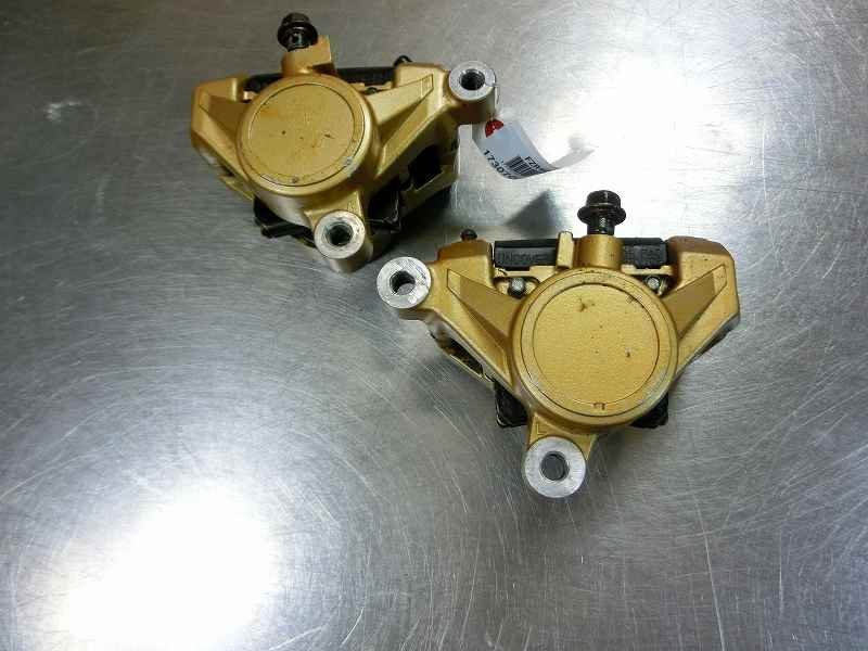 R1-Z フロントブレーキキャリパー左右セット、取付83mm、ジャンク☆3XC