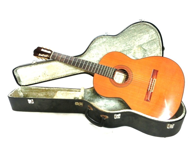 クラシックギター 6弦 ハードケース付き（Takamineタカミネ