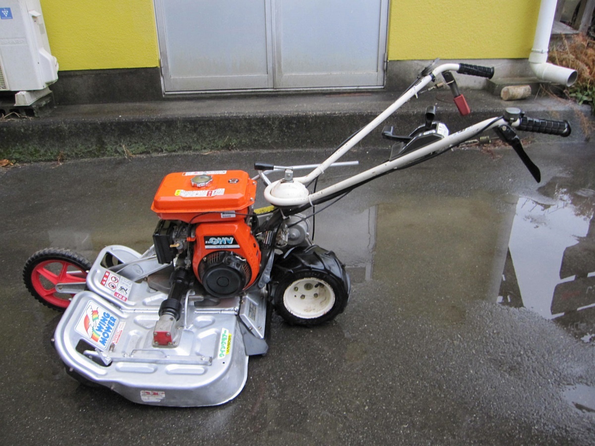 オーレック OREC ウイングモア WMC726AF自走式草刈機 あぜ