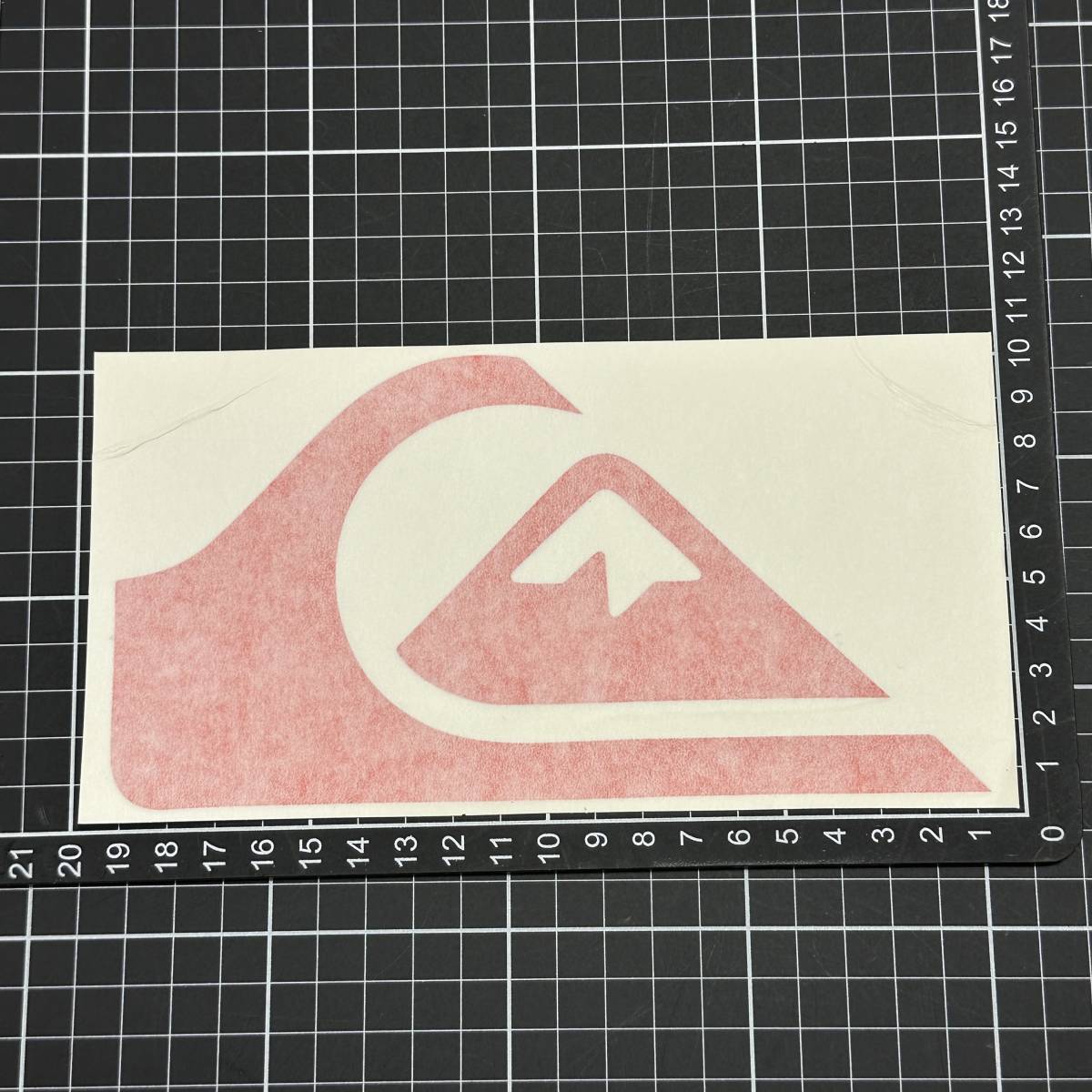 【未使用】QUICK SILVER『 ビッグ ステッカー』クイックシルバー・サーフ サーフィン シール ハワイ QUICKSILVER 赤の