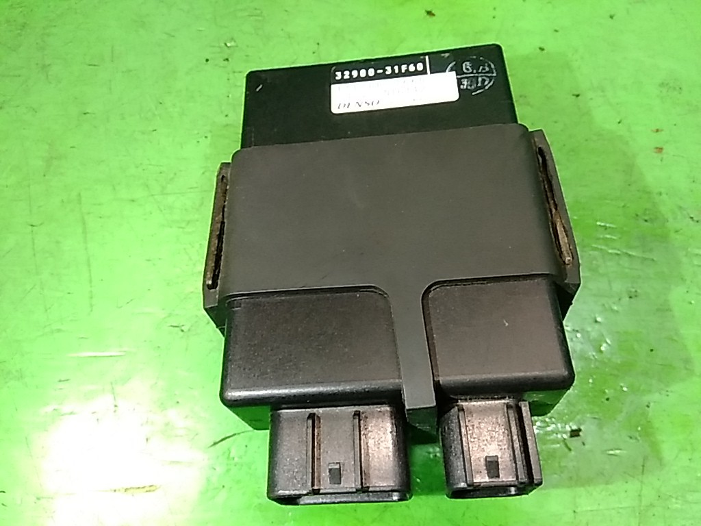 バンディット250 (GJ74A) 純正 イグナイター 品番32900-11D10 バンディット250 (GJ74A) 純正 イグナイター 品番32900-11D10