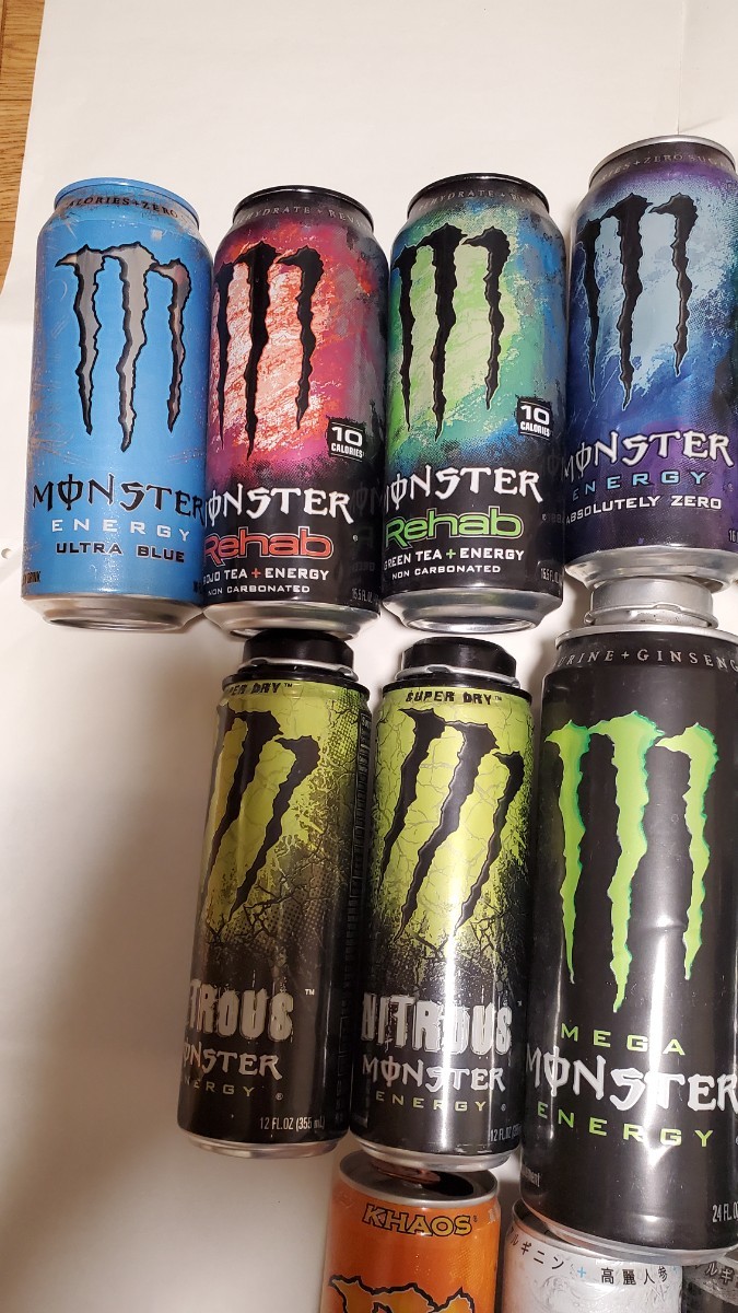 傷や汚れあり】モンスターエナジー ドリンク空き缶 中身はなし上段7本