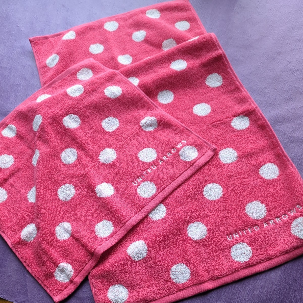 【未使用】ユナイテッドアローズ フェイスタオル&ゲストタオル 2枚 綿100 ハンドタオル UA ポルカ 水玉 ドット ピンク 内野タオルの
