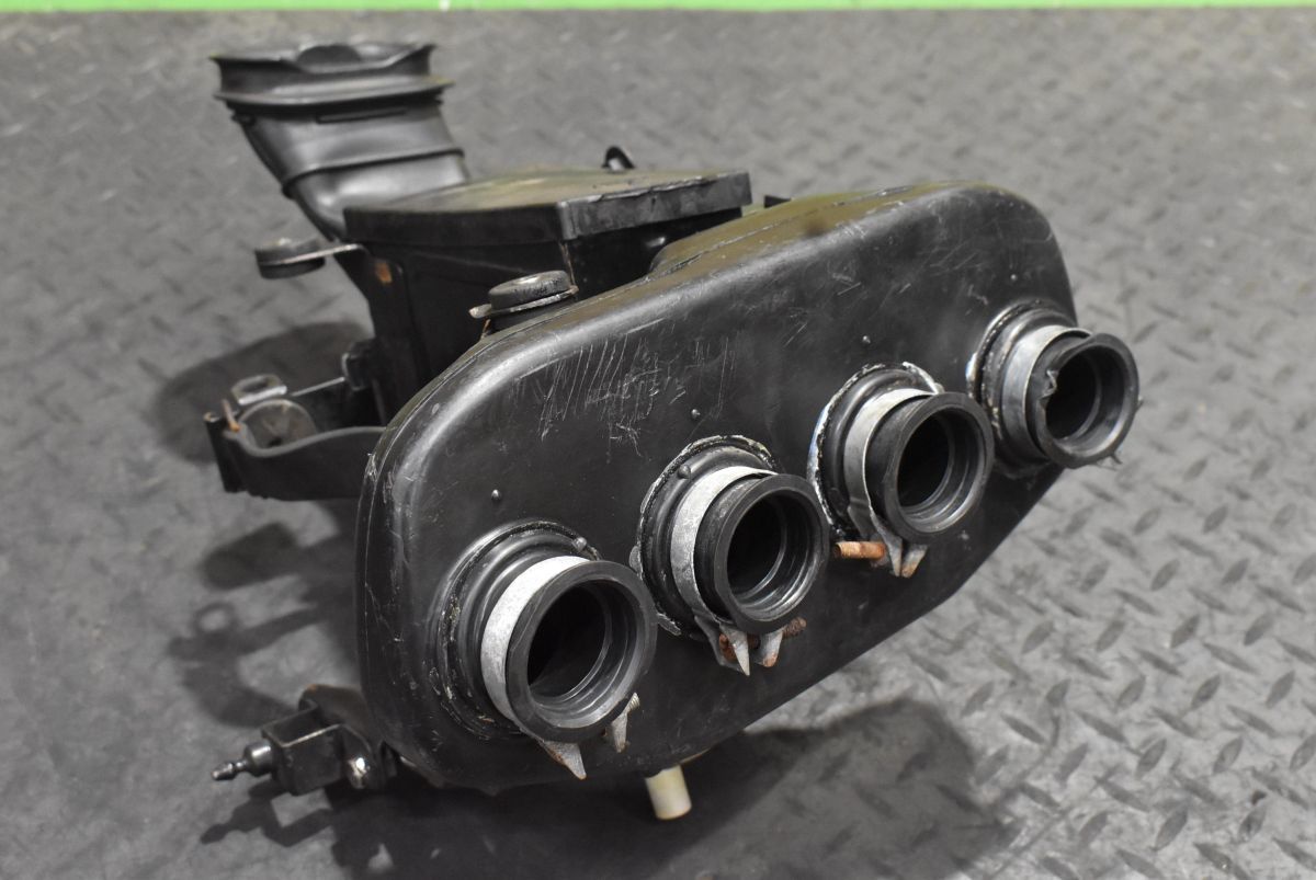 小売業者 A型サニーサニトラ SUキャブ ツイン ファンネル使用、純正