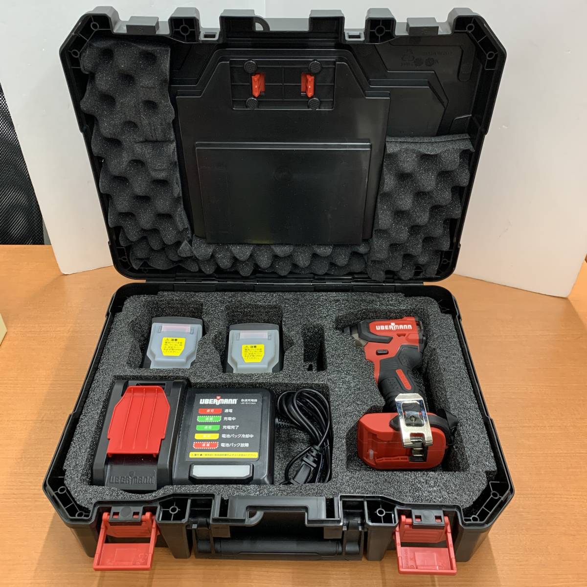UBERMANNウーバマン18V 充電式インパクトドライバー 2.5Ahセット  