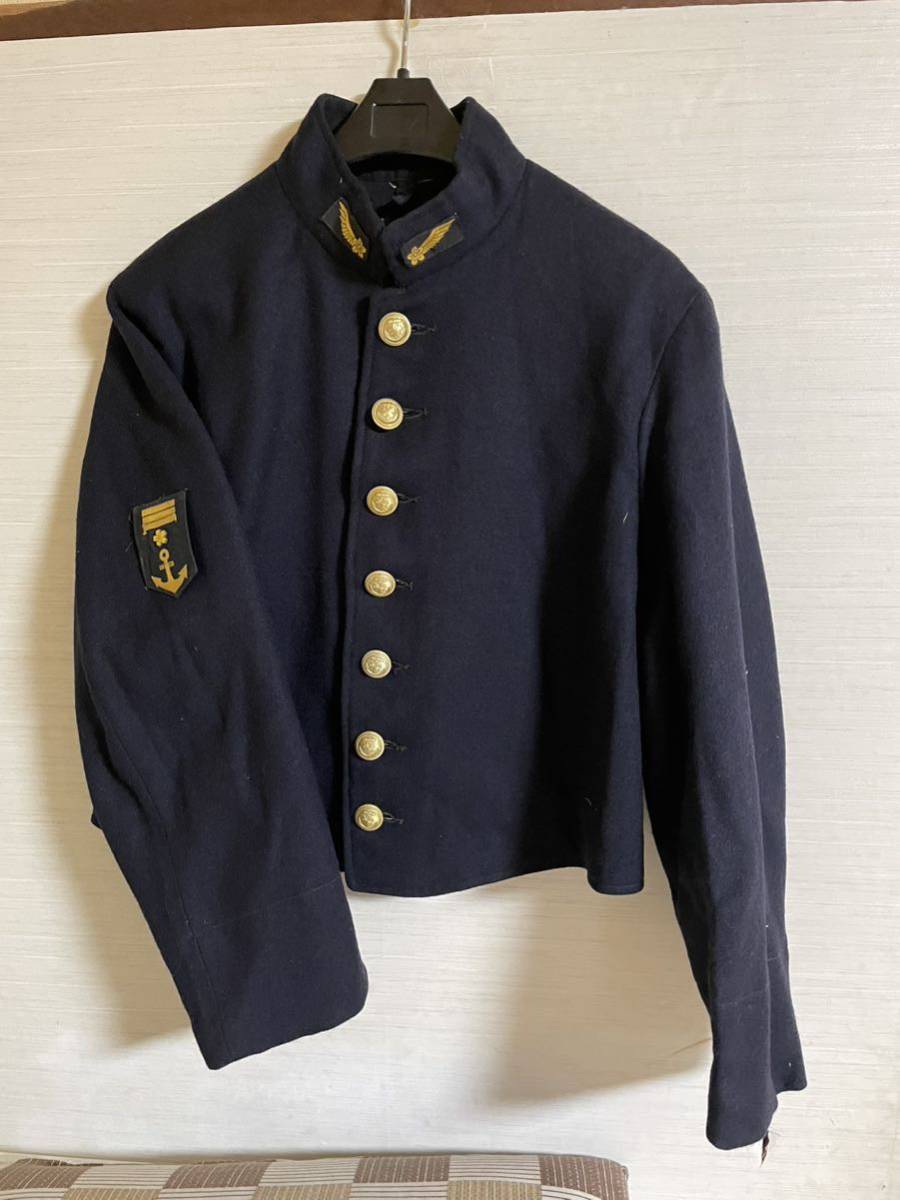 傷や汚れあり】日本海軍 飛行兵長制服 7つボタン 昭和19年兵長 海軍 傷や汚れあり】日本海軍 飛行兵長制服 7つボタン 昭和19年兵長 海軍