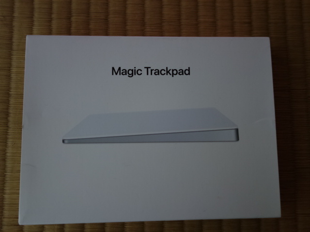  Apple、Touch ID、Magic Trackpad、Magic Mouseを搭載したブラックとシルバーのMagic Keyboardを発売