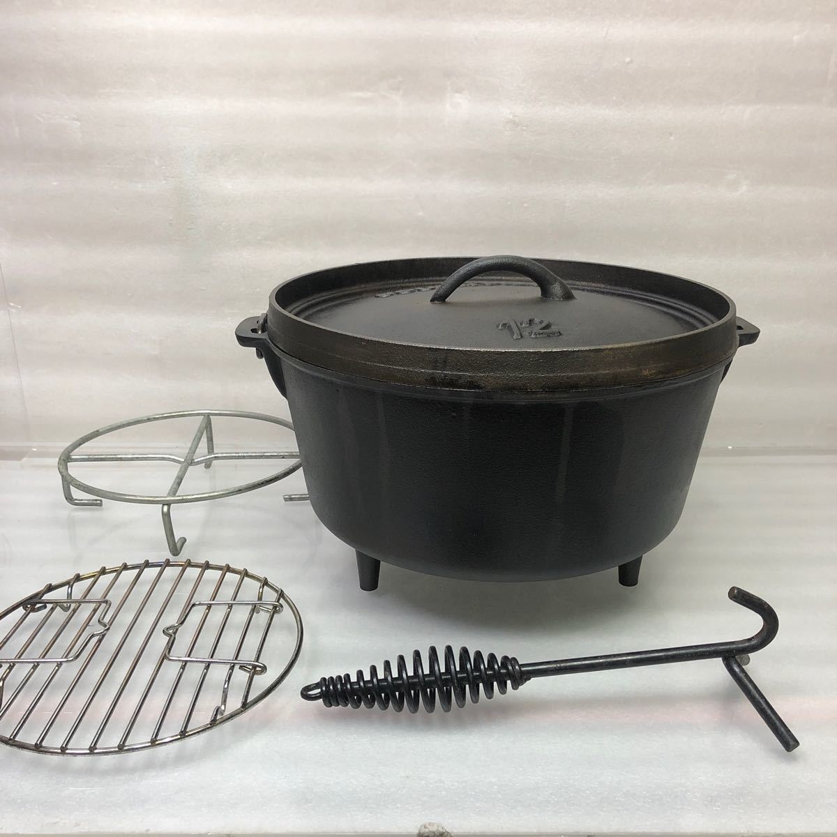 【やや傷や汚れあり】SOUTHFIELD ダッチオーブン 12 アウトドア 器具（本体9.0kg)底網 付の落札情報詳細 ヤフオク落札価格