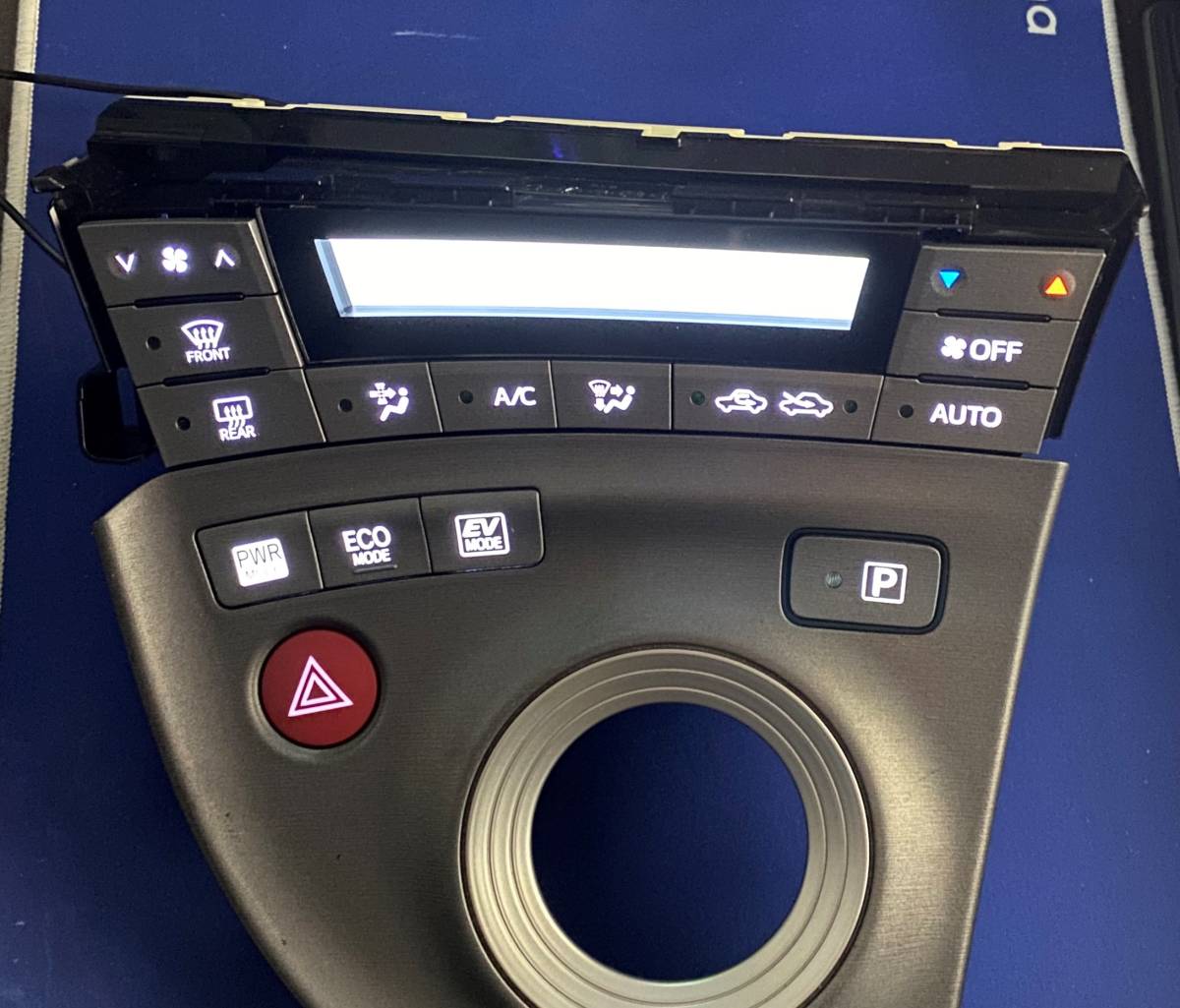 【目立った傷や汚れなし】1円スタート★ プリウス ZVW30 後期 LED打ち換え済み エアコンパネル＆シフトパネル☆ モードスイッチ