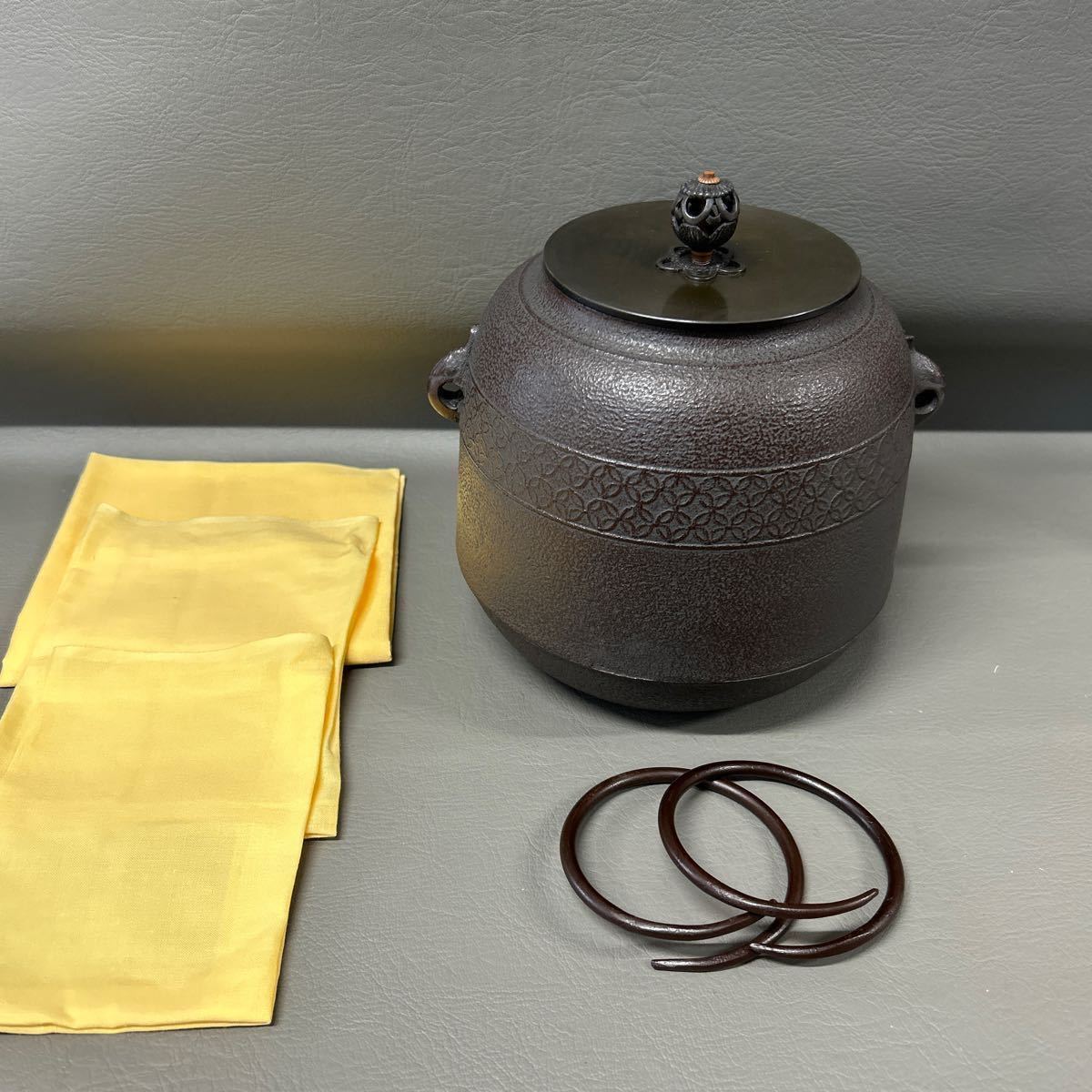 茶道具 佐藤清光 帯七宝 茶釜 共箱 茶道具 佐藤清光 帯七宝 茶釜 共箱 茶道具 佐藤清光 帯七宝 筒釜