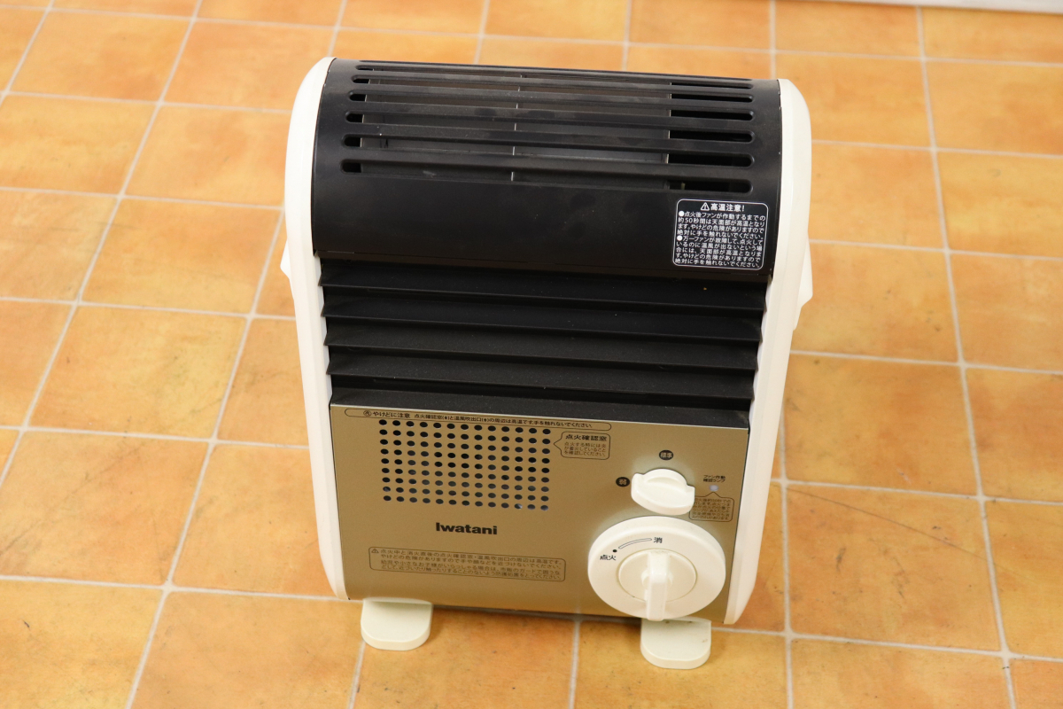 中古品 イワタニ カセットガスファンヒーター風暖（CB-FH-1）