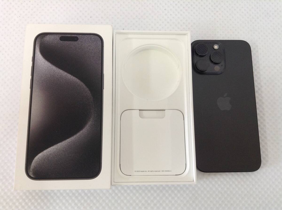 美品 iPhone 15 Pro 256 GB ブラックチタニウム SIMフリー iPhone