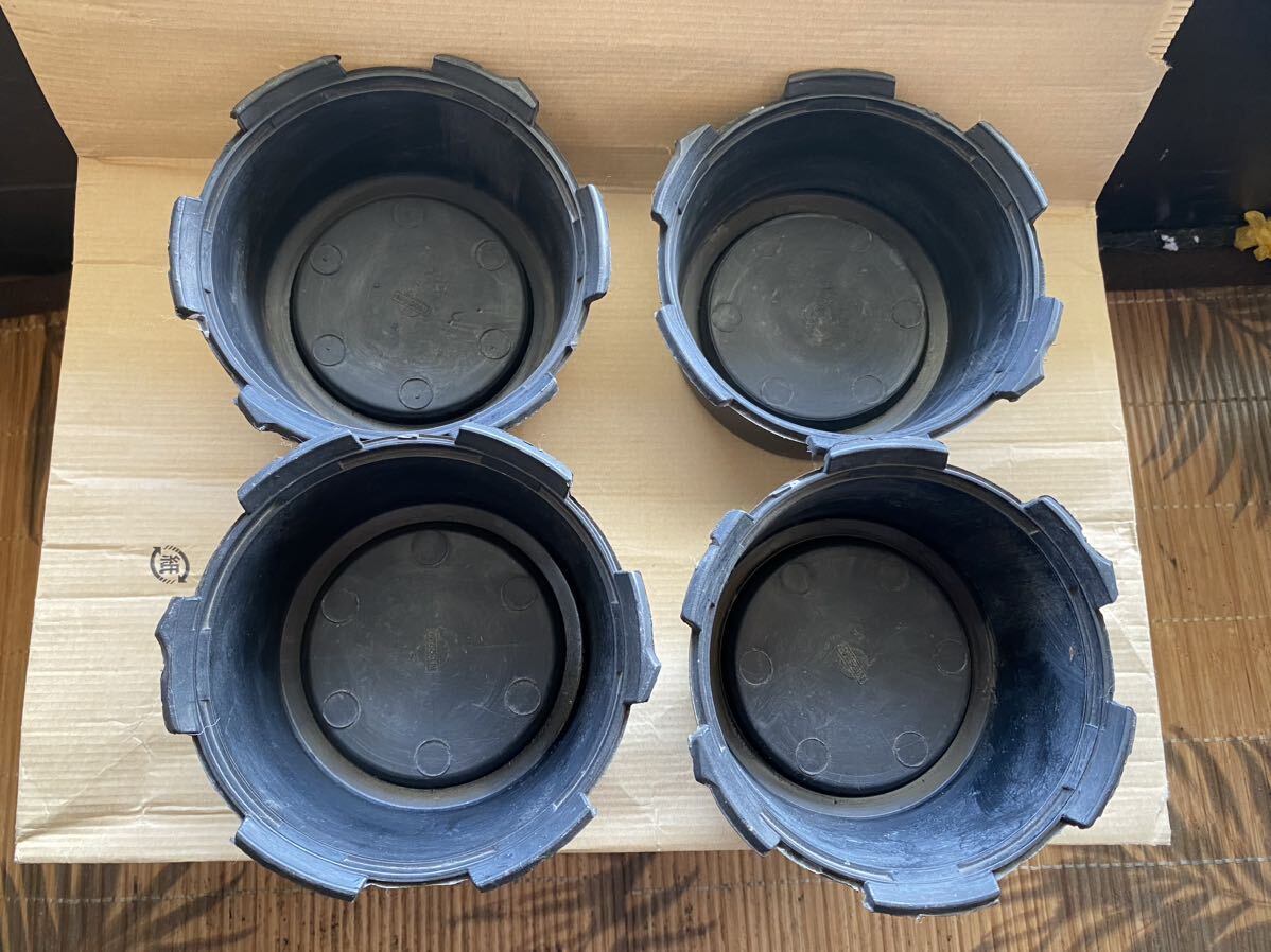 傷や汚れあり】E24 キャラバン 日産 純正？センター キャップ ホイール  
