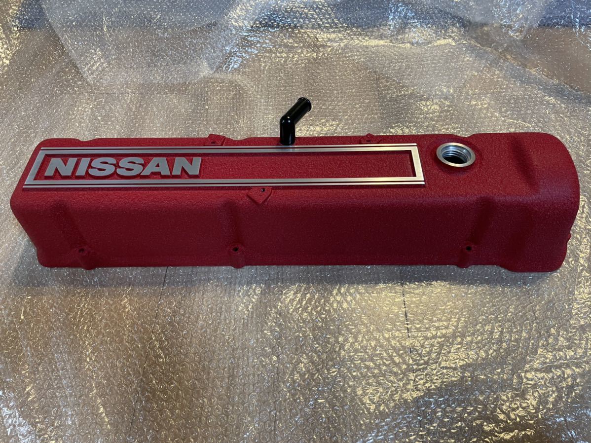 日産　DATSUN  L型エンジン　L4タペットカバー　結晶塗装　美品 L型エンジン、ヘッドカバー赤