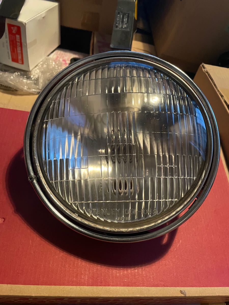 新品 当時物 Z1 Z2 純正 ヘッドライト23007-054 箱付き 新品 当時物 Z1 Z2 純正 ヘッドライト23007-054 箱付き