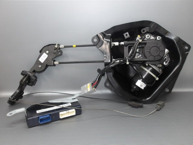 アルファード ANH10W　ドアコントロールリレー　左スライドドア用 アルファード ANH10Wドアコントロールリレー左スライドドア用