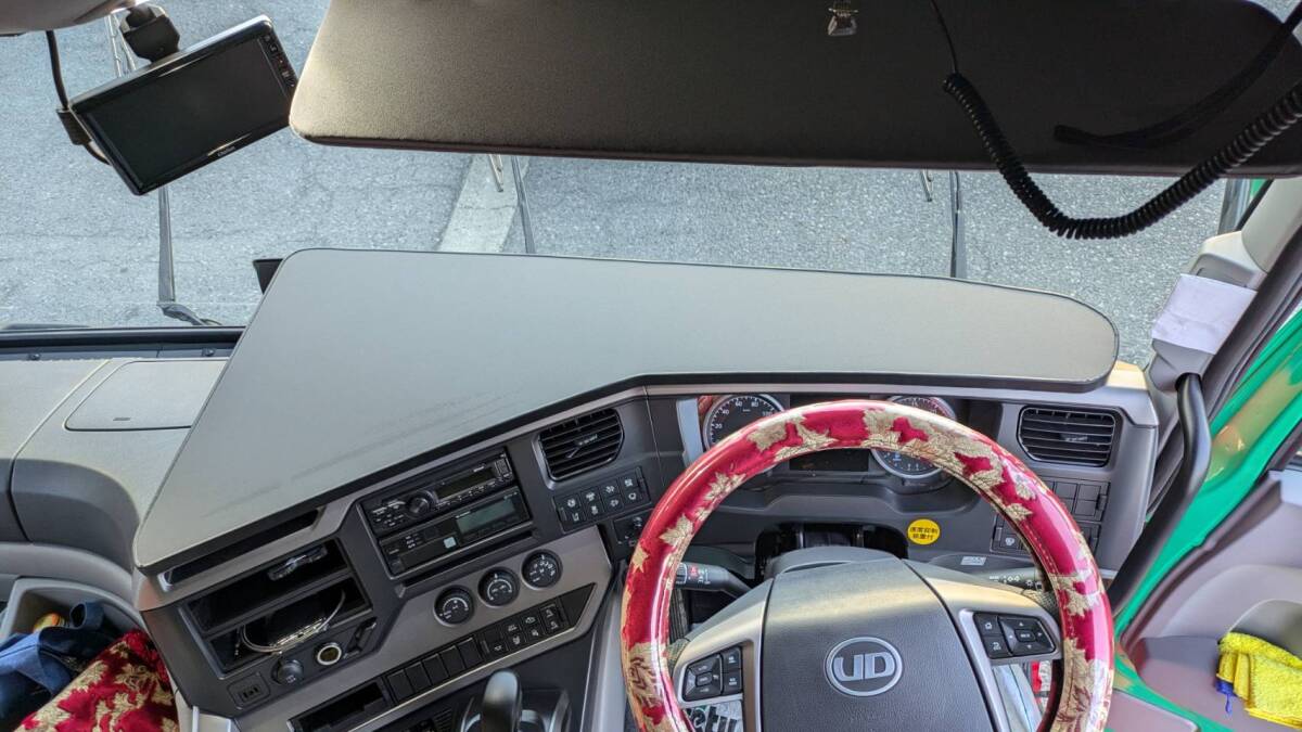 UD クオン 専用 フロント テーブル A type ゴム製ガード付き UD