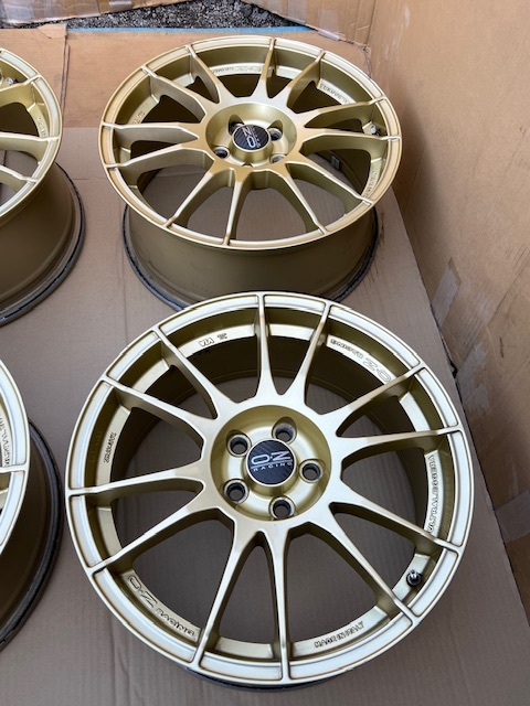 当時物OZ RacingRuote 15X7.0J +40 PCD100/5H