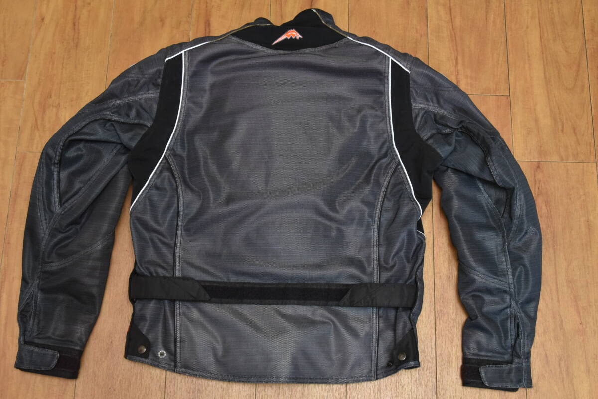 クシタニ K-2305 スワンクジャケット L KUSHITANI K-2305 SWANK JACKET 42,000円（税別） | WEB Mr.BIKE