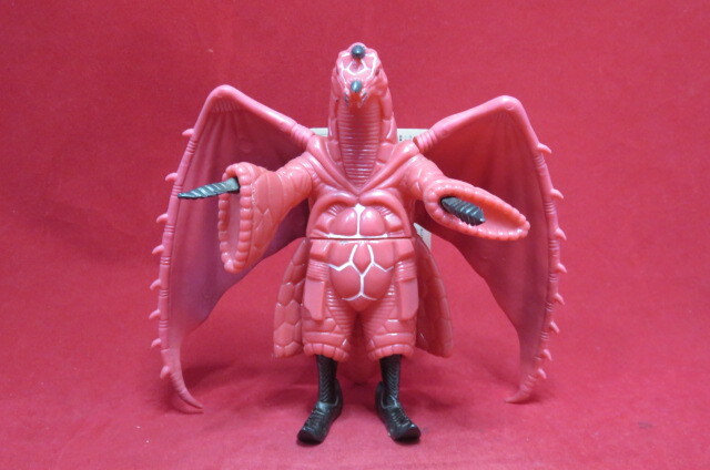 ウルトラマンソフビ パワードドラコ リペイント完成品の落札情報詳細
