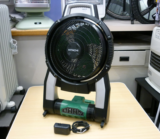 一点物です。HITACHI 日立 壁掛け扇風機 B-30TF 昭和レトロ 一点物です