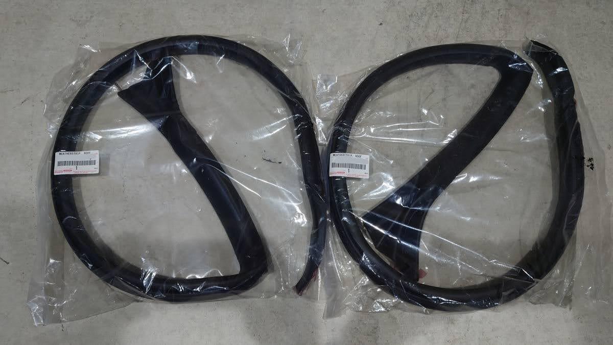 新品】【未使用・新品】トヨタ純正部品 ルーフサイドレールウェザー