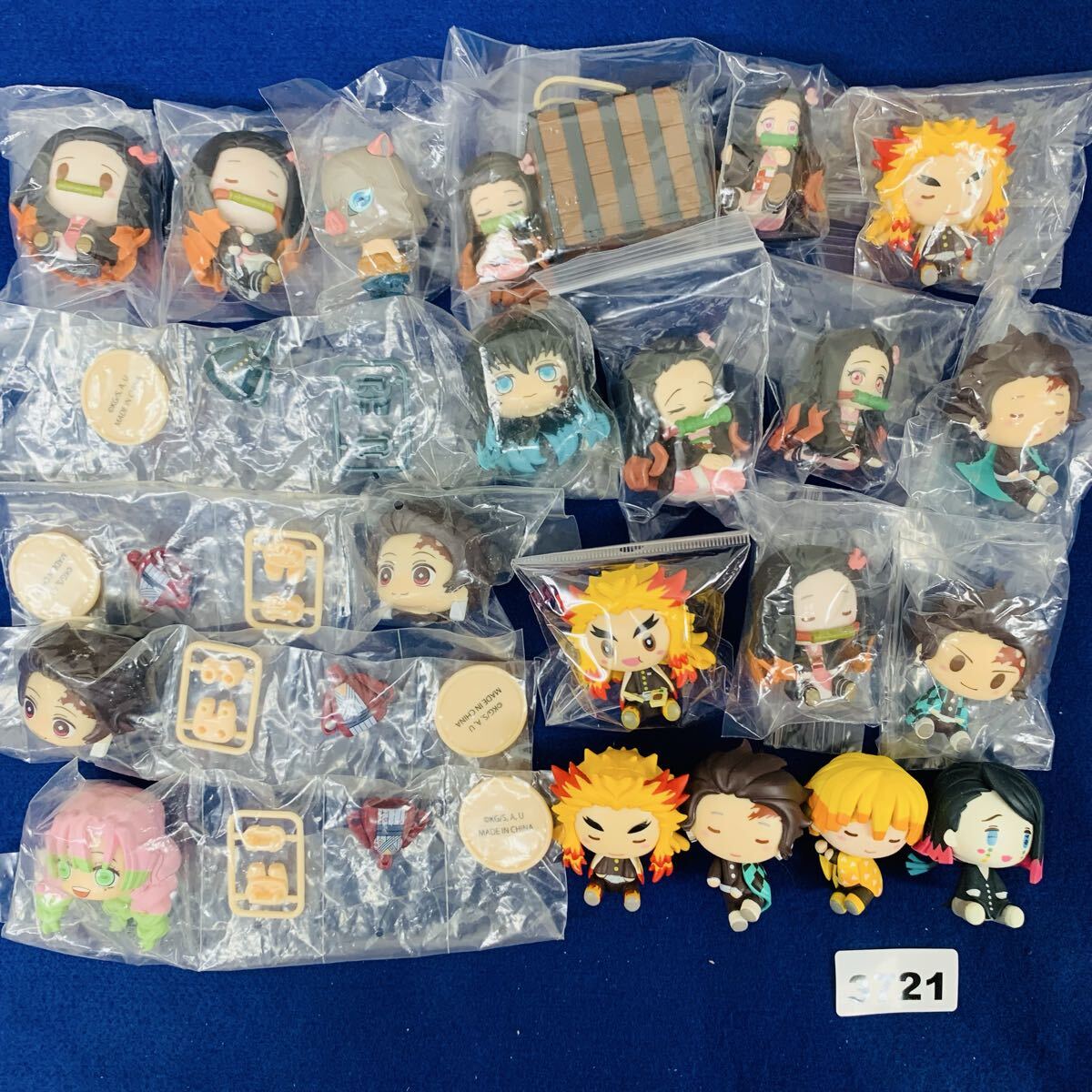 新品】鬼滅の刃 アクリルスタンド 竈門炭治郎 竈門禰豆子 我妻善逸 嘴