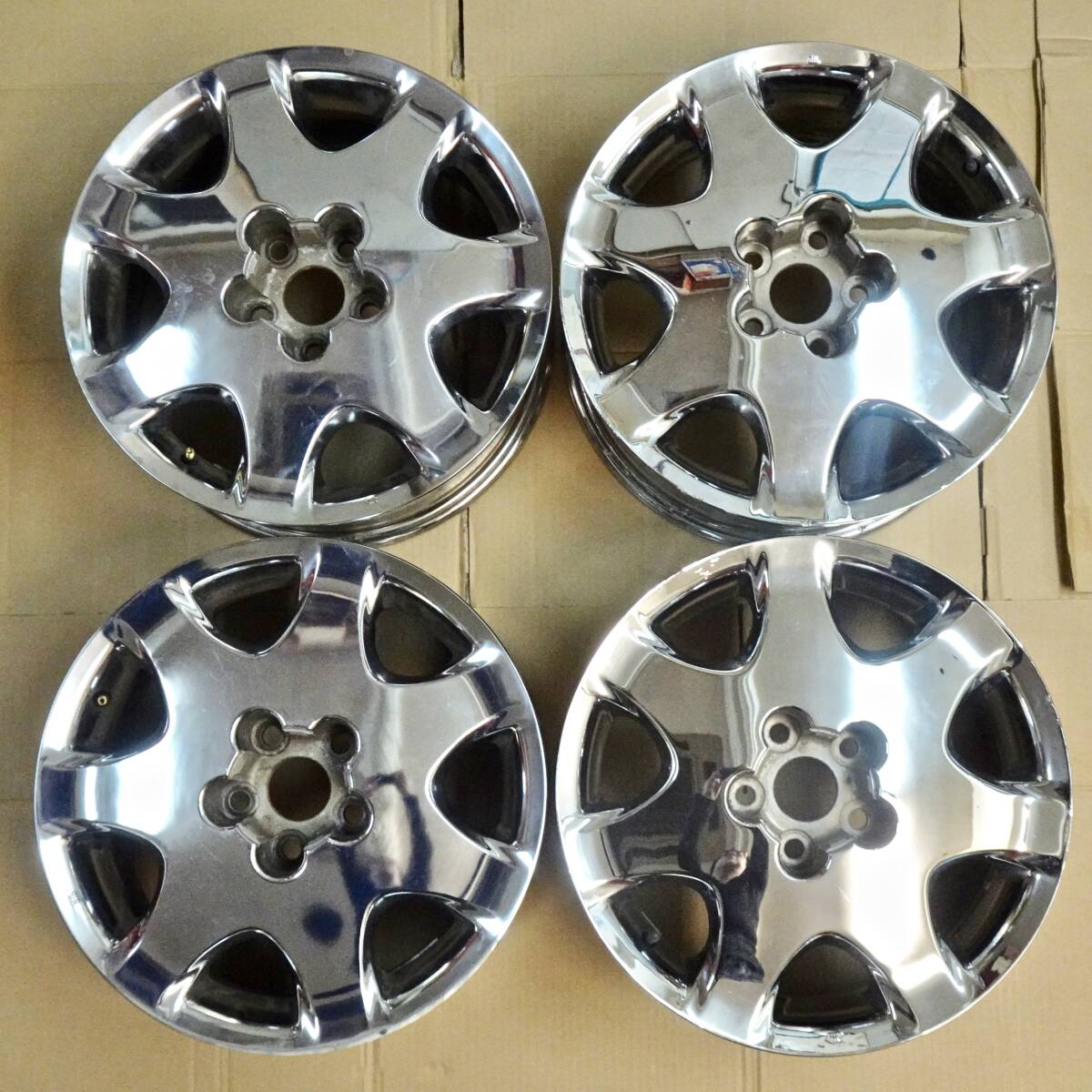 トヨタ プログレ純正 アルミホイール 15×6J PCD114.3×5H +58 中古4本