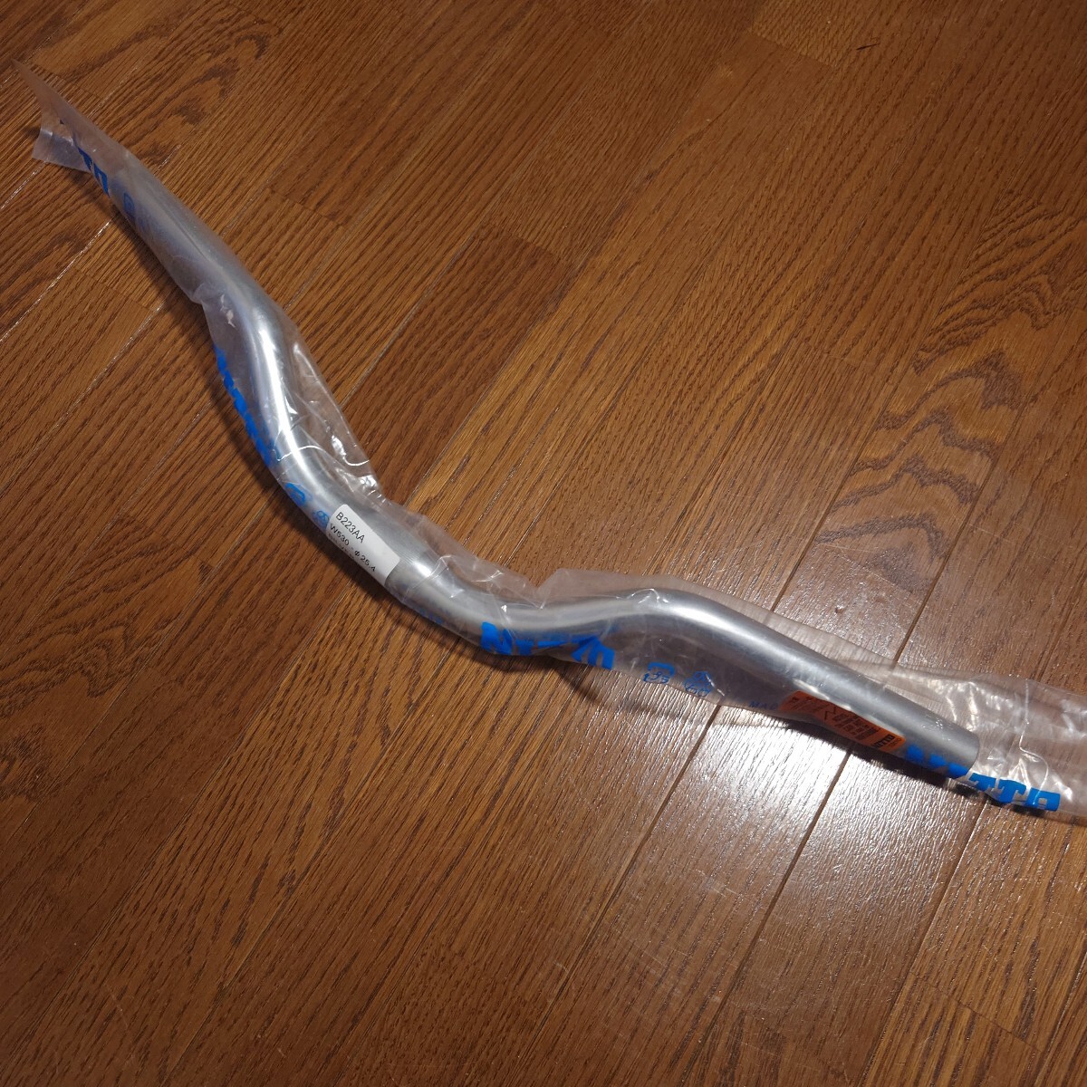 送料無料】 タンゲ TANGE T-4235 ライザーバー ハンドルバー シルバー