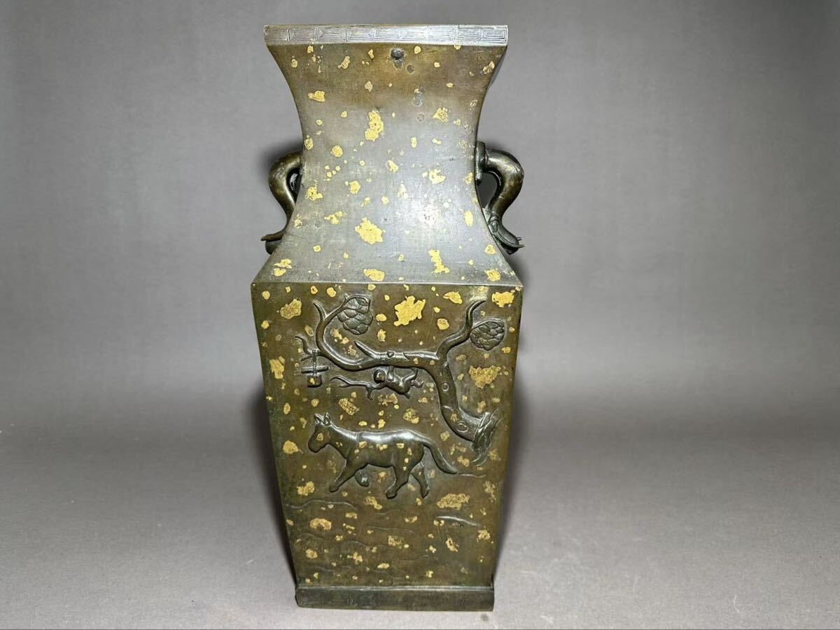 千394】七官青磁の瓶 明時代頃 陰刻 龍泉窯 花瓶 花器 壺の落札情報