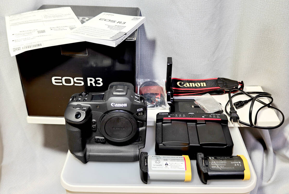 新品同様 Nikon D610 FXフルサイズ「ショット数1194」 純正バッテリー